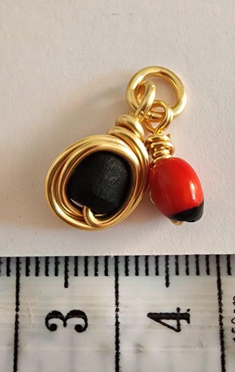 Dije Protección (azabache/ peonía)